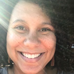 Meet your Posher, Nora